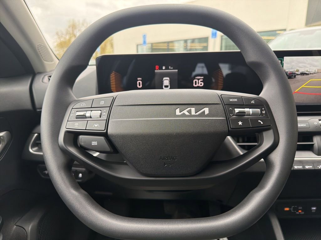 New 2026 Kia K4 LXS FWD image 33