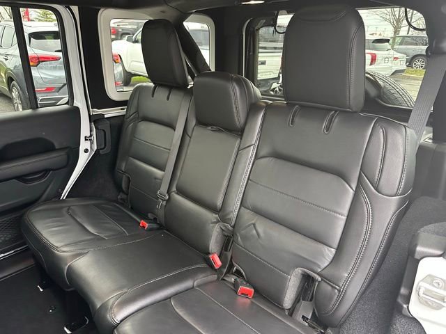 Used 2020 Jeep Wrangler Unlimited Sahara image 26