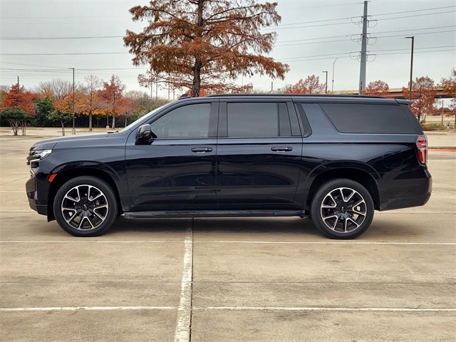 Used 2021 Chevrolet Suburban RST w/ Luxury Package image 4