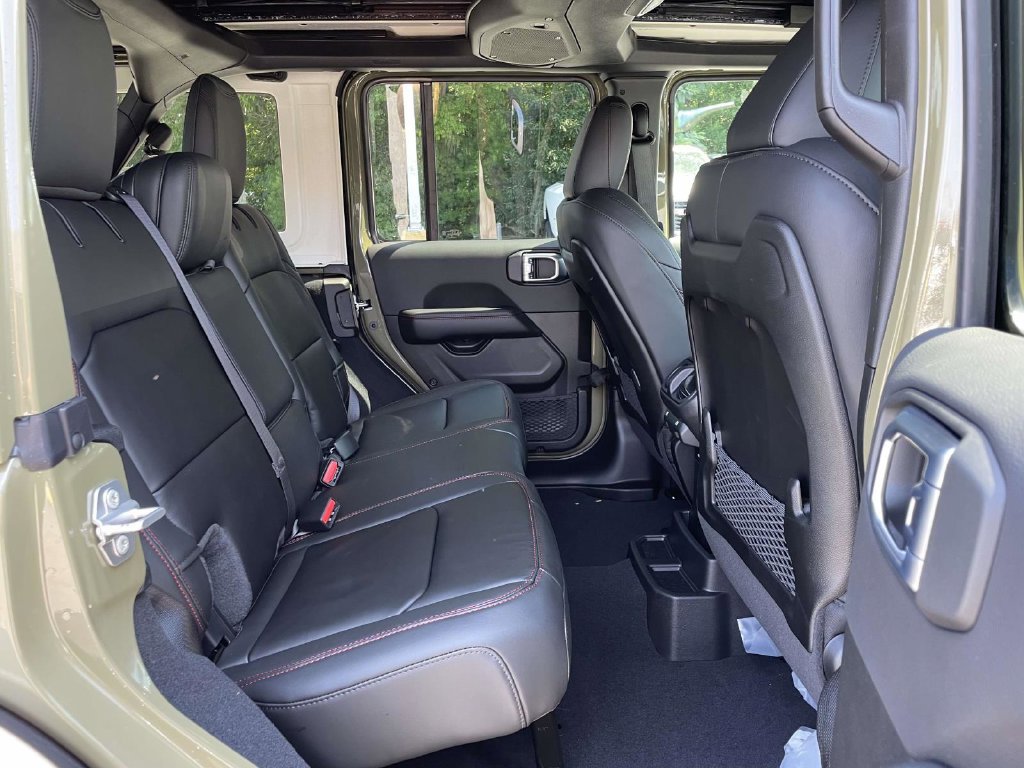 New 2027 Jeep Wrangler Unlimited Rubicon AWD/4WD image 17