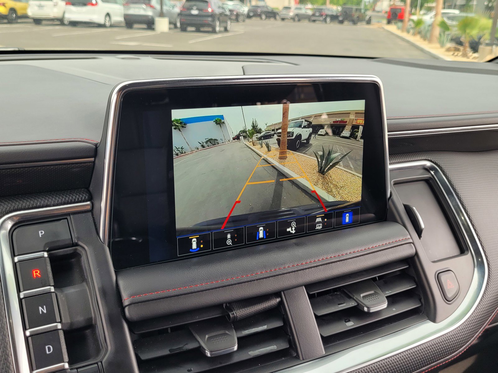 Used 2022 Chevrolet Tahoe RST w/ Luxury Package image 17