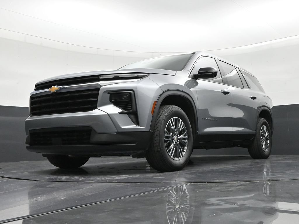 Used 2024 Chevrolet Traverse LS FWD image 20