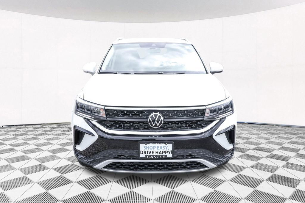Used 2023 Volkswagen Taos SE AWD/4WD image 13
