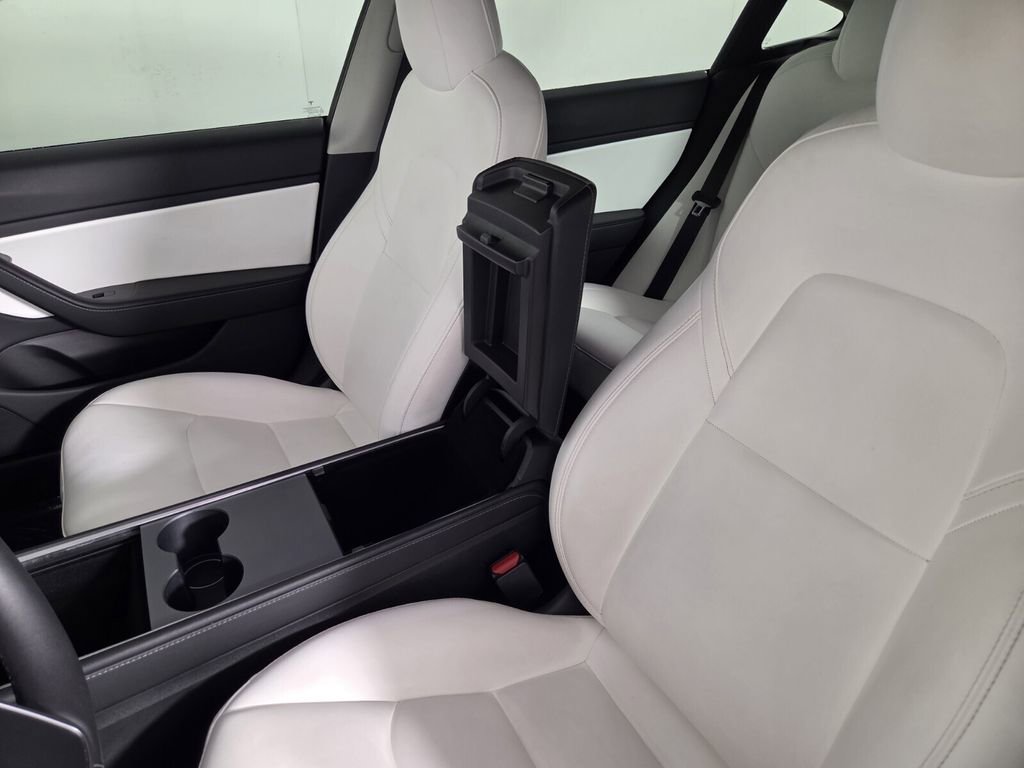 Used 2021 Tesla Model 3 Performance image 21