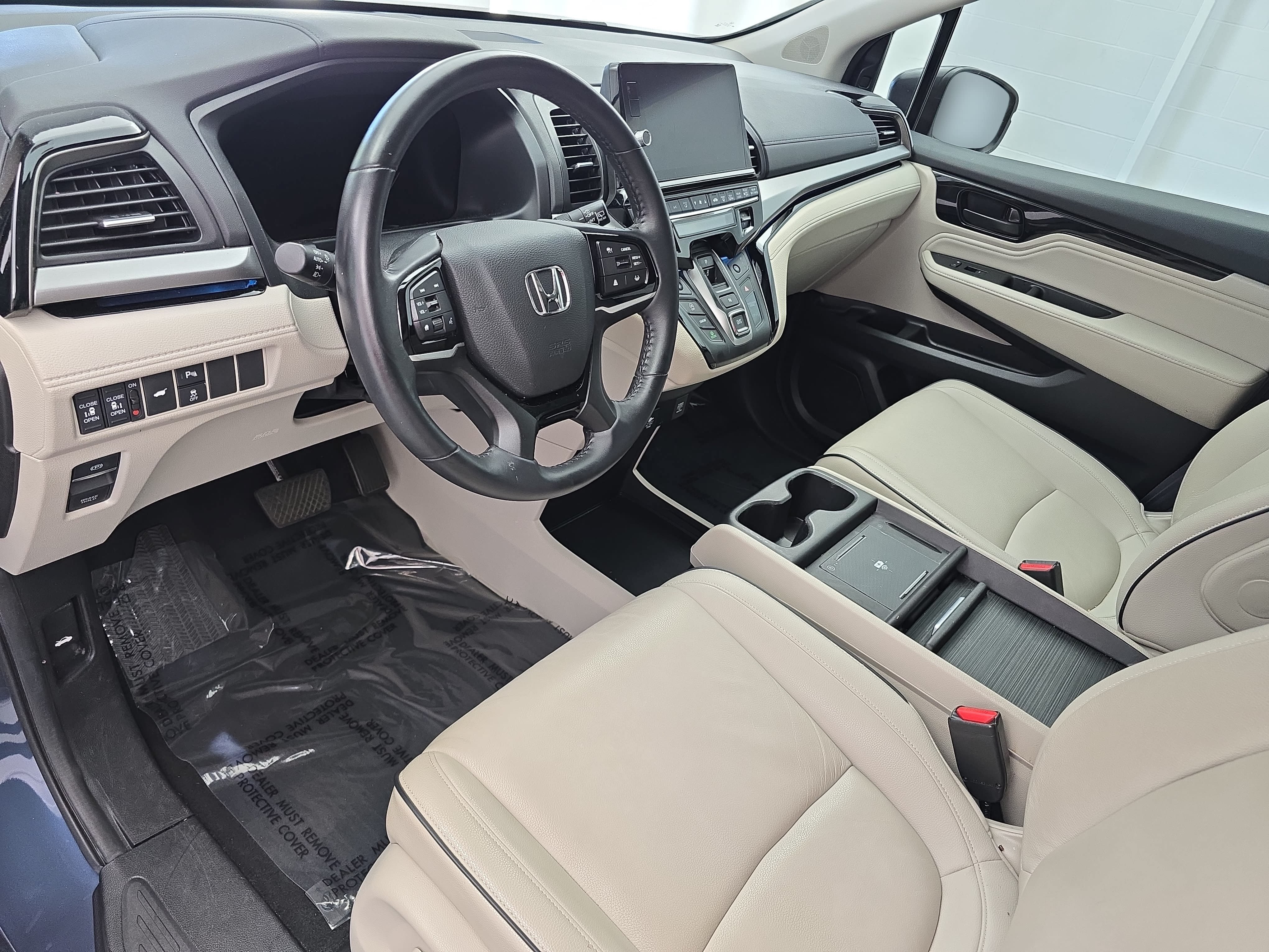 Certified 2025 Honda Odyssey Touring image 17