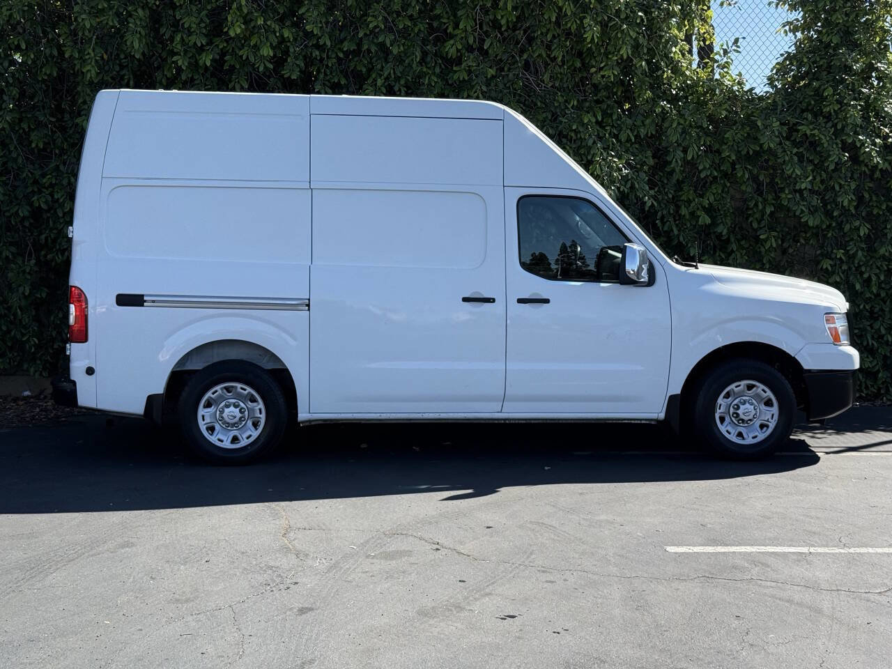 Used 2018 Nissan NV 2500 SV w/ Navigation Package RWD image 6