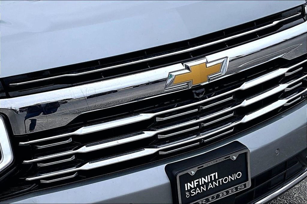 Used 2025 Chevrolet Suburban Premier image 39