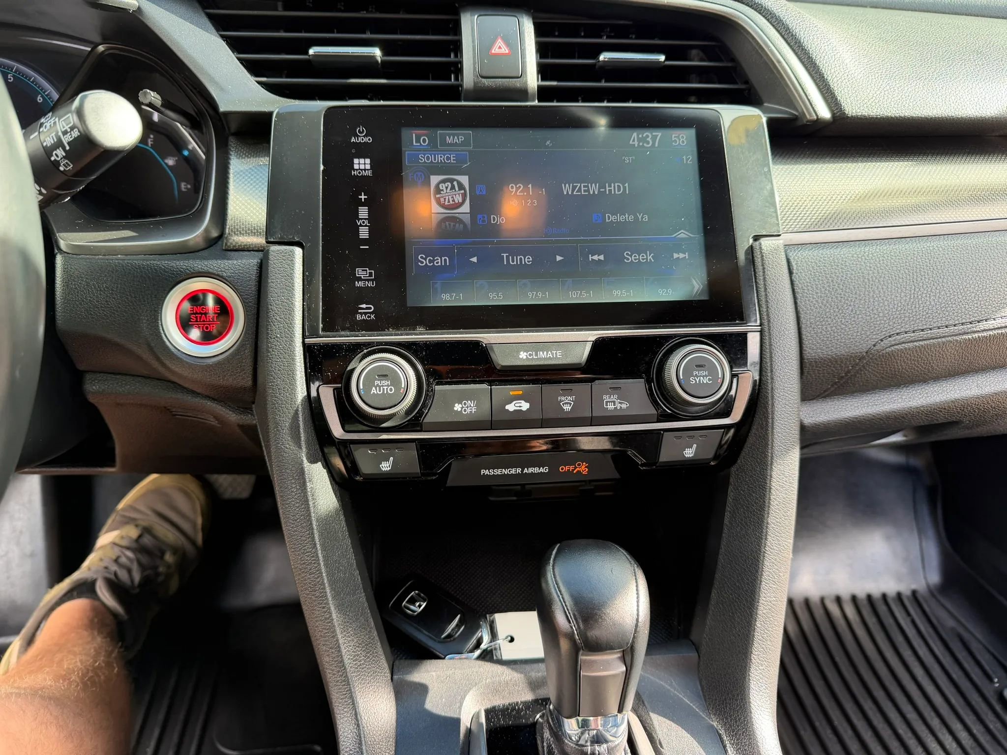 Used 2017 Honda Civic EX-L image 18