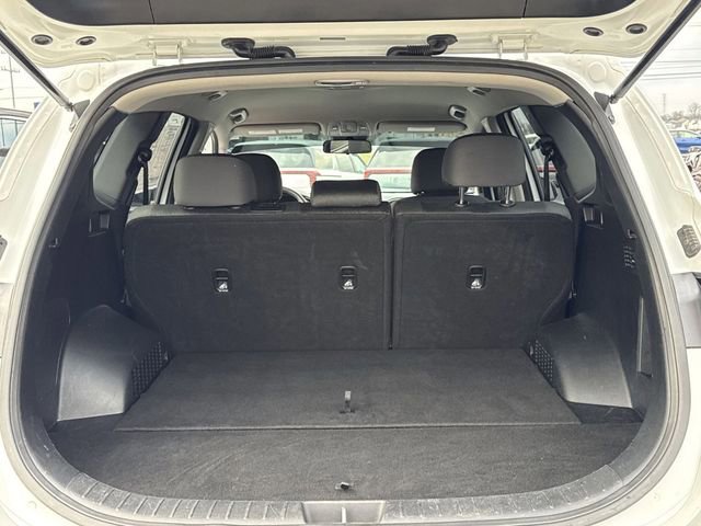 Used 2019 Hyundai Santa Fe SE image 11