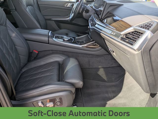 Used 2024 BMW X7 xDrive40i w/ Premium Package image 32