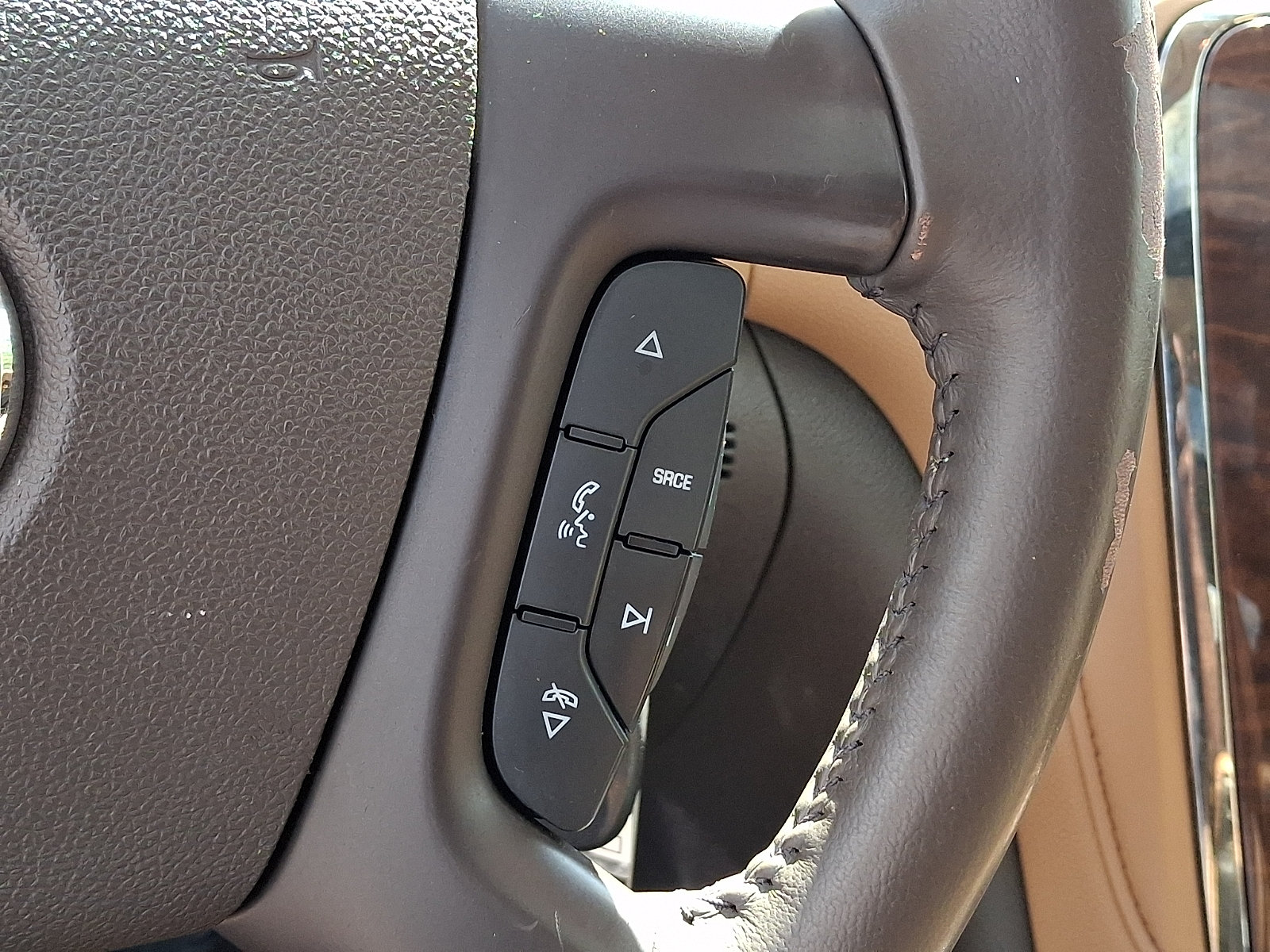 Used 2015 Buick Enclave Leather FWD image 22