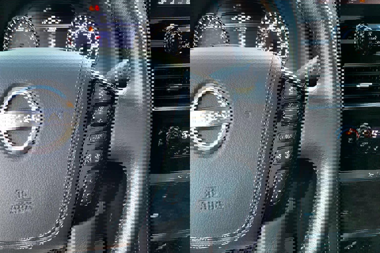 Used 2022 Nissan Armada Platinum w/ Captain's Chairs Package image 24