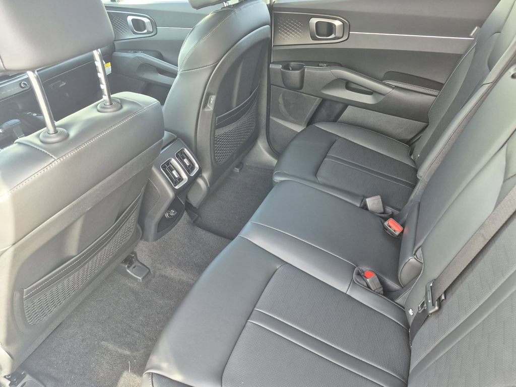 New 2026 Kia Sorento S image 12