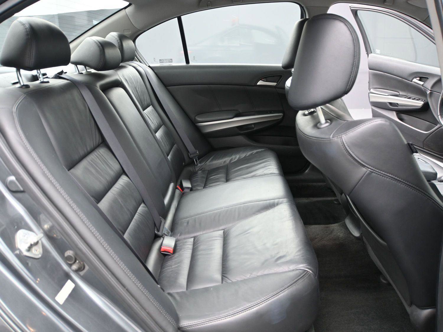 Used 2010 Honda Accord EX-L image 17