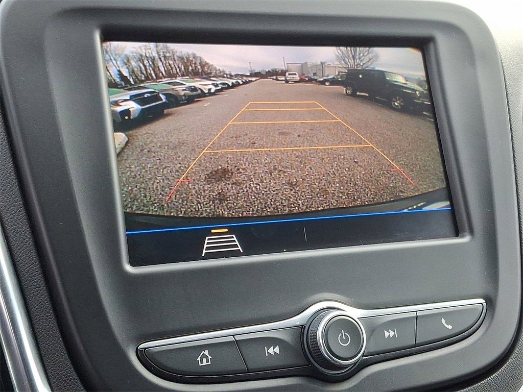 Used 2020 Chevrolet Equinox LS image 17