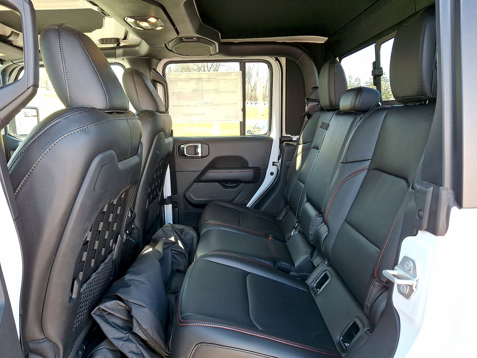 New 2023 Jeep Gladiator Rubicon w/ LED Lighting Group AWD/4WD image 19