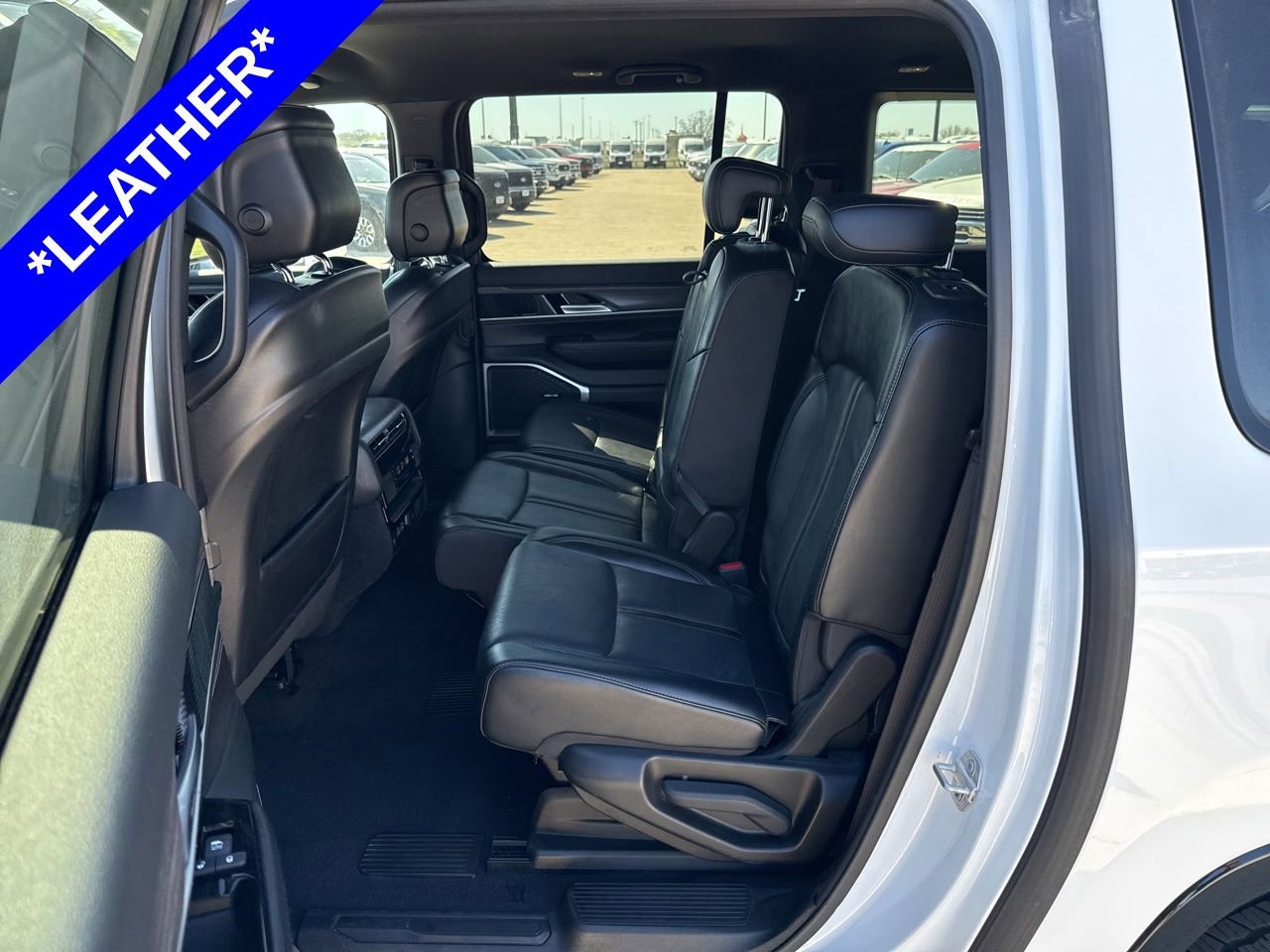 Used 2024 Jeep Wagoneer L Series II w/ Flexible Seating Group image 6