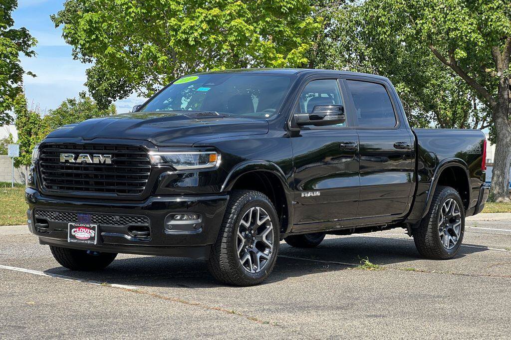 New 2026 RAM 1500 Laramie w/ Sport Appearance Package AWD/4WD image 8