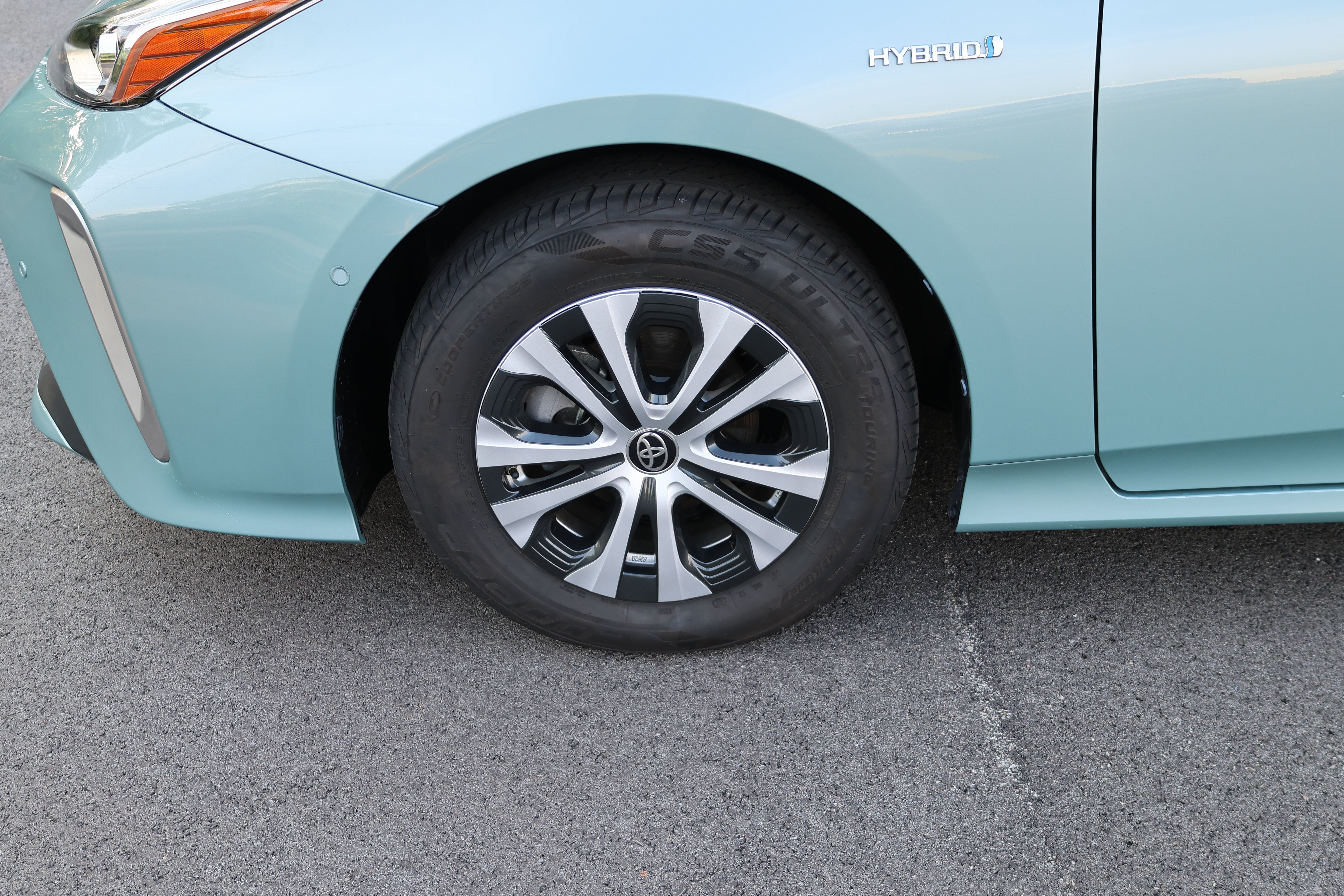 Certified 2020 Toyota Prius XLE AWD/4WD image 9