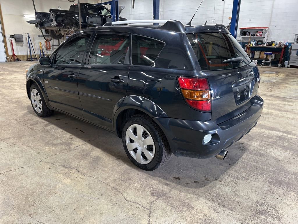 Used 2005 Pontiac Vibe AWD image 2
