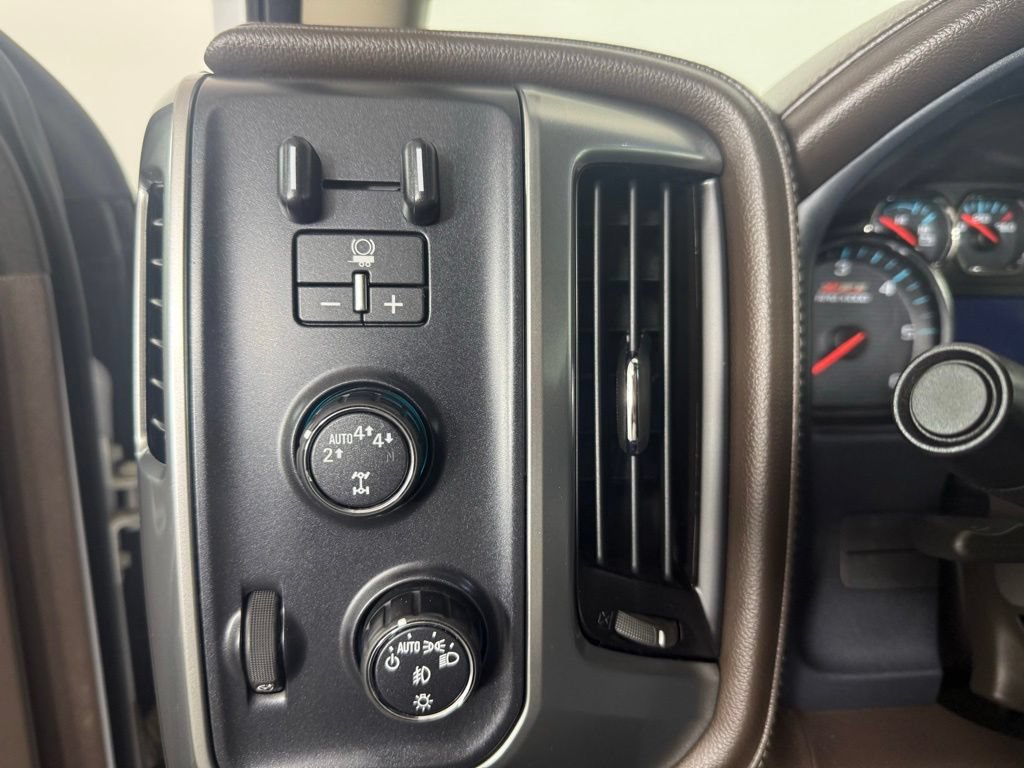 Used 2017 Chevrolet Silverado 1500 LTZ Z71 w/ LTZ Plus Package AWD/4WD image 25