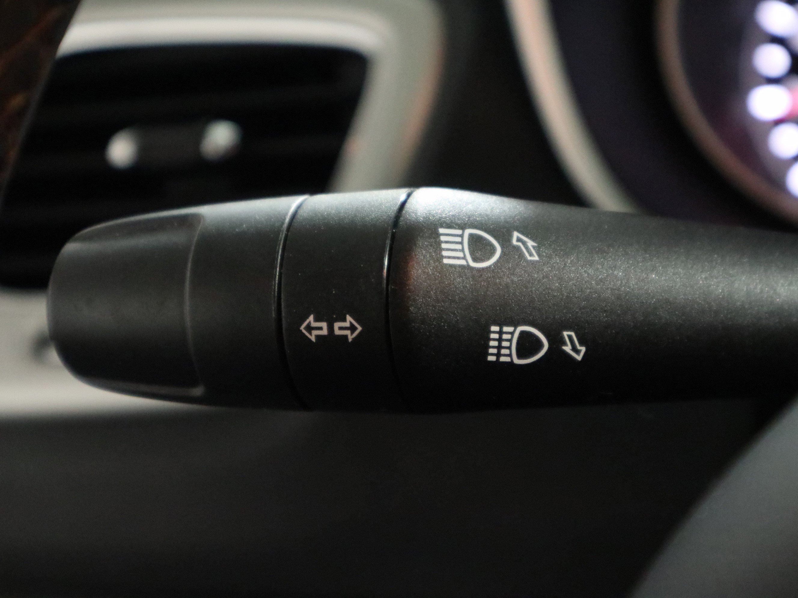 Used 2021 Jeep Compass Latitude FWD image 29