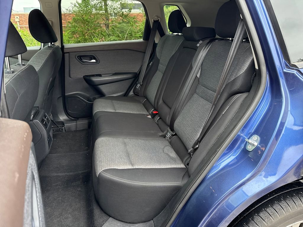 Used 2021 Nissan Rogue SV FWD image 22