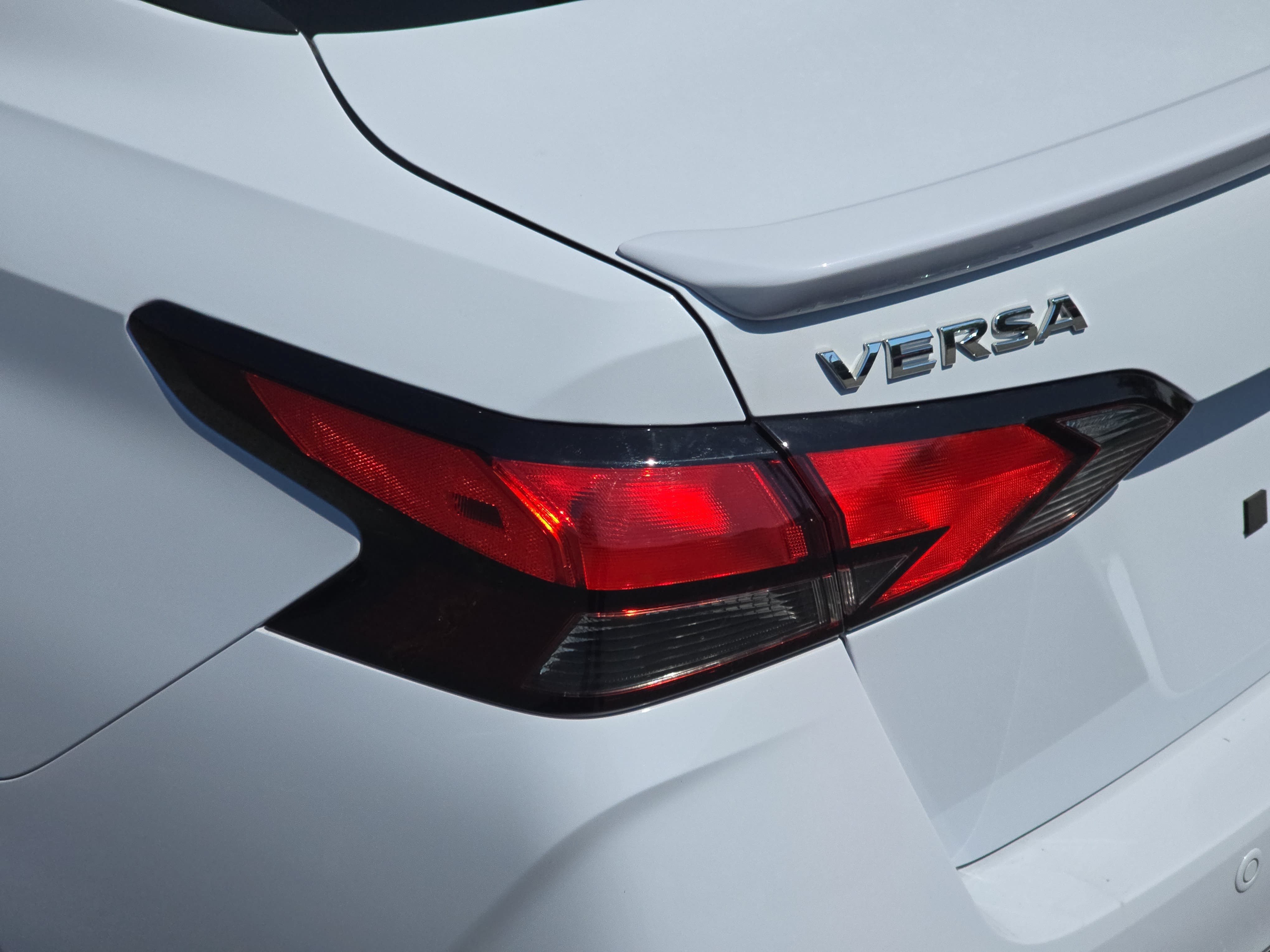 Certified 2025 Nissan Versa SR w/ Trunk Package FWD image 32