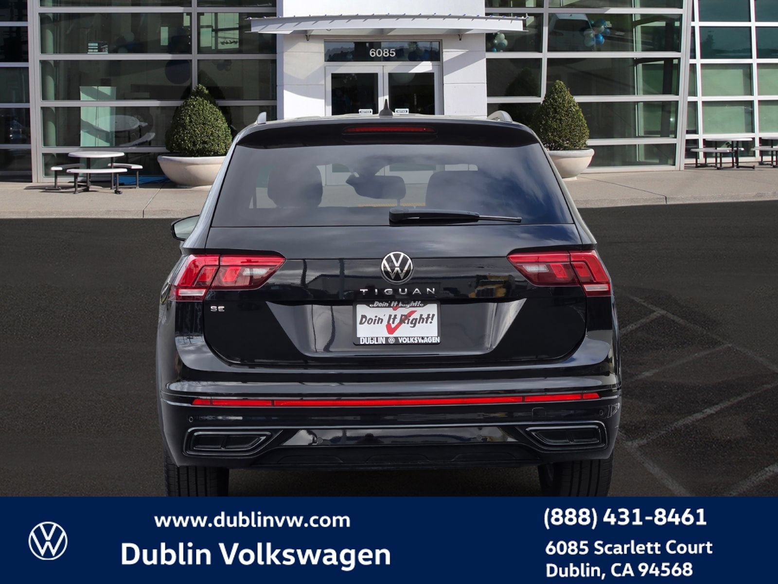 Used 2022 Volkswagen Tiguan SE R-Line FWD image 5