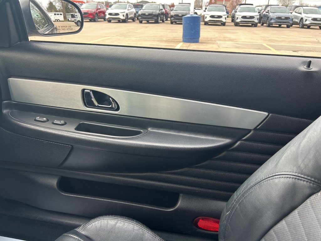 Used 2003 Ford Thunderbird Deluxe image 17