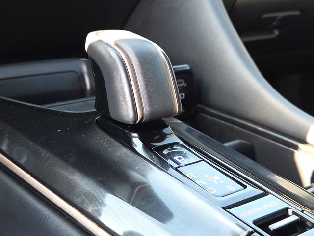 Used 2024 Toyota Crown XLE image 21