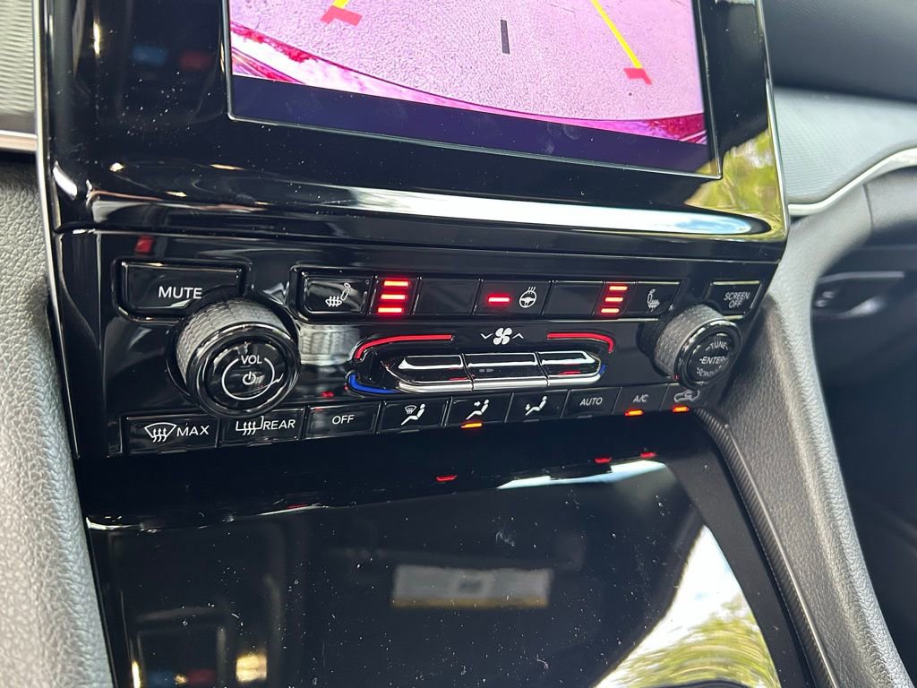 New 2025 Jeep Grand Cherokee Altitude image 21