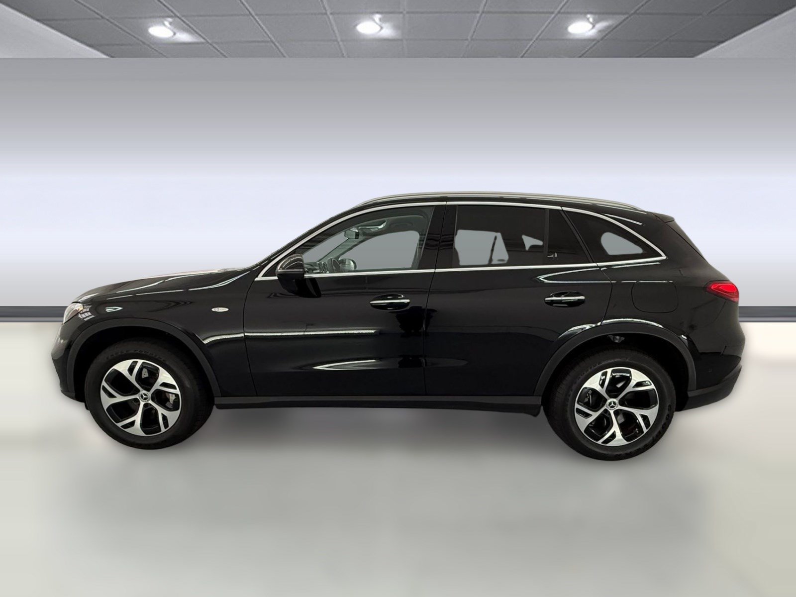 Certified 2025 Mercedes-Benz GLC 350e 4MATIC image 2