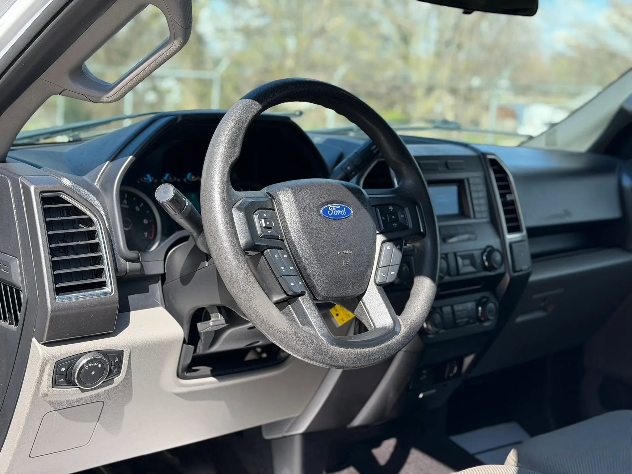 Used 2016 Ford F150 XLT image 10