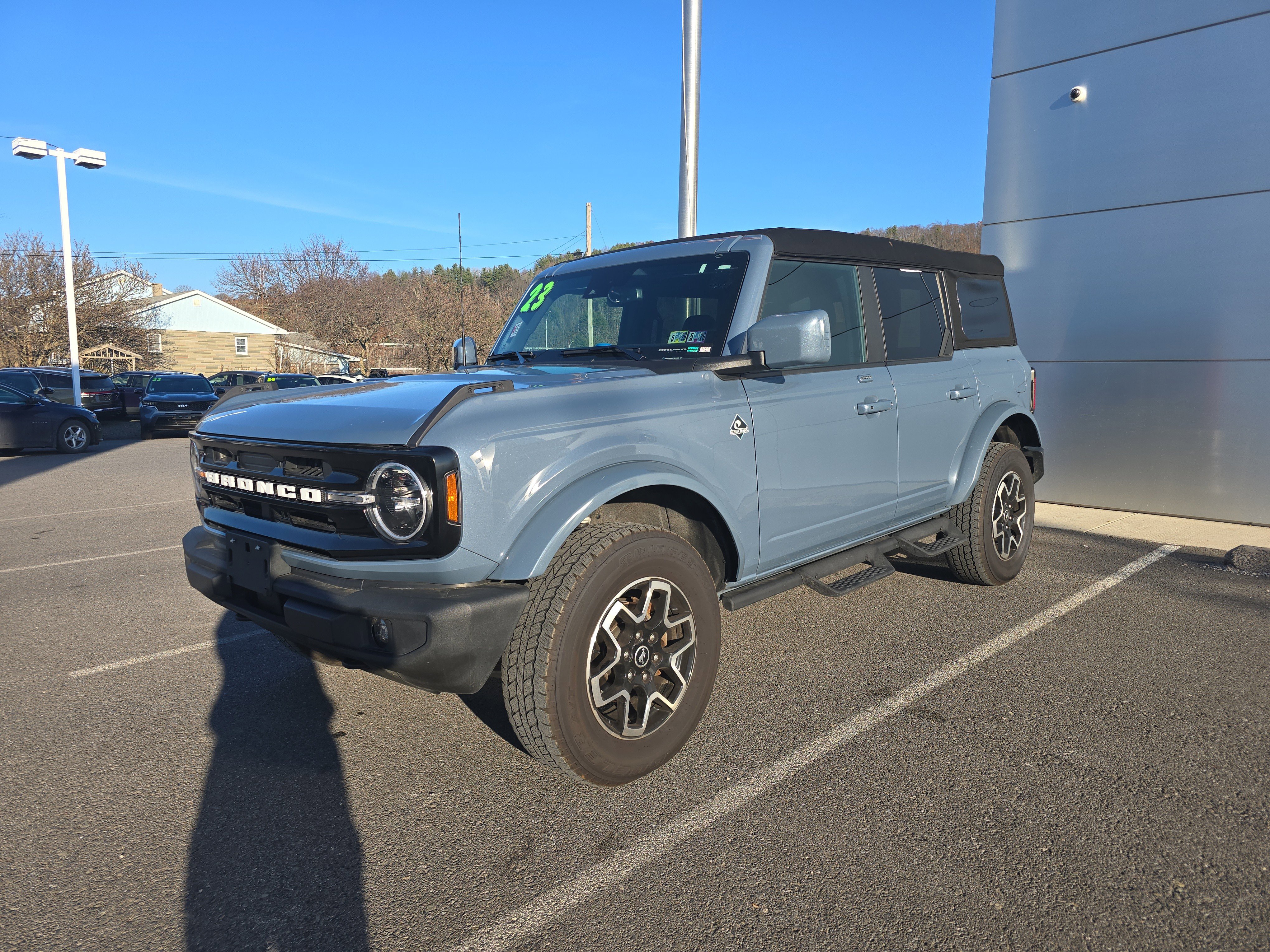 Used 2023 Ford Bronco Outer Banks image 8
