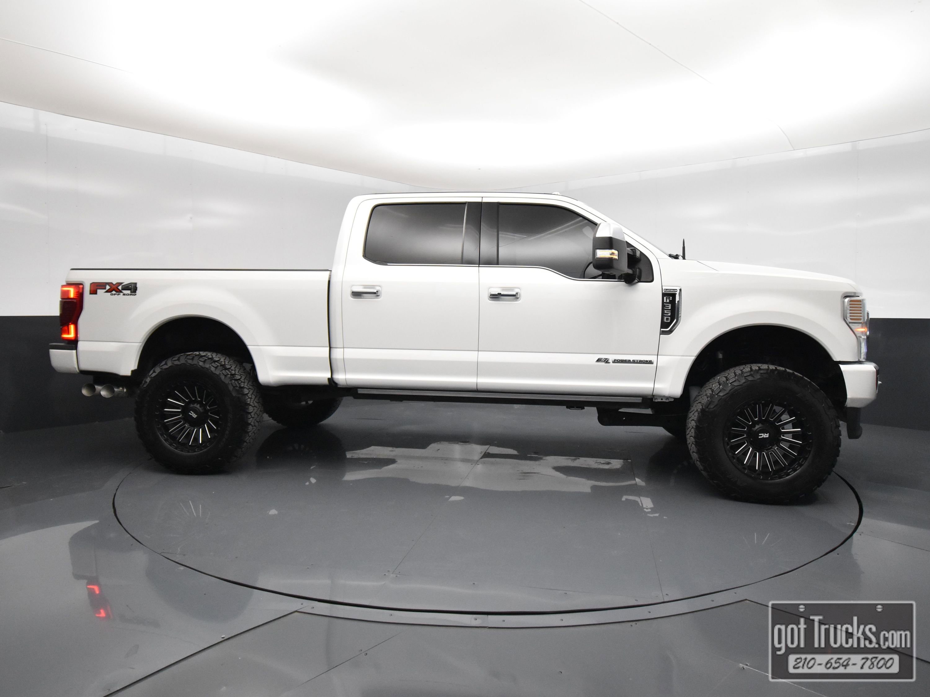 Used 2022 Ford F350 Platinum w/ FX4 Off-Road Package AWD/4WD image 53