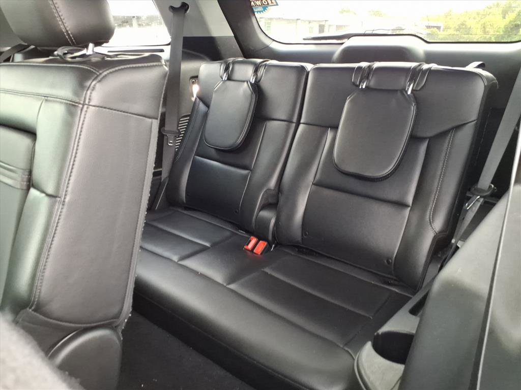 Used 2023 Ford Explorer Limited image 16