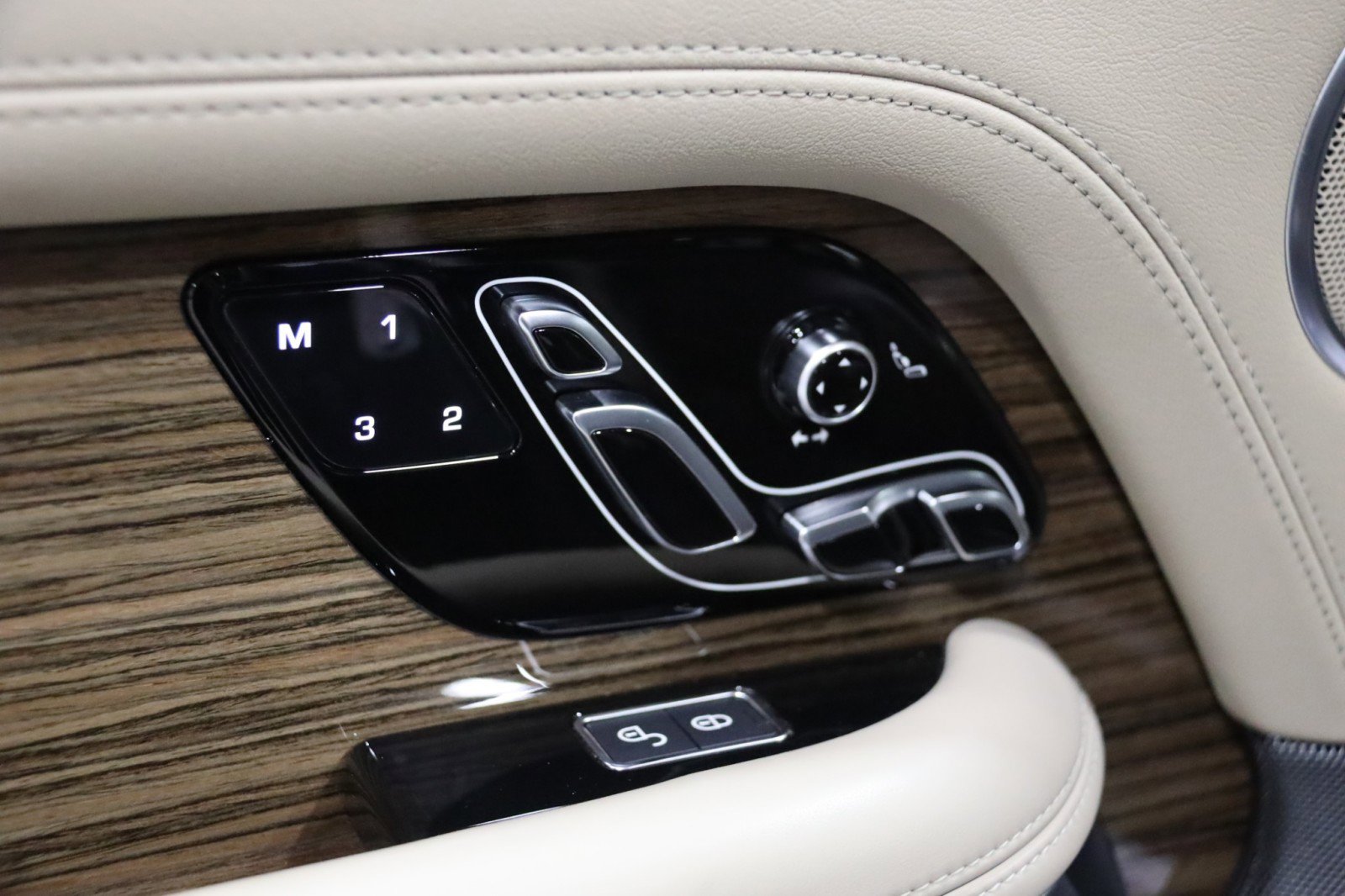 Used 2019 Land Rover Range Rover HSE image 70