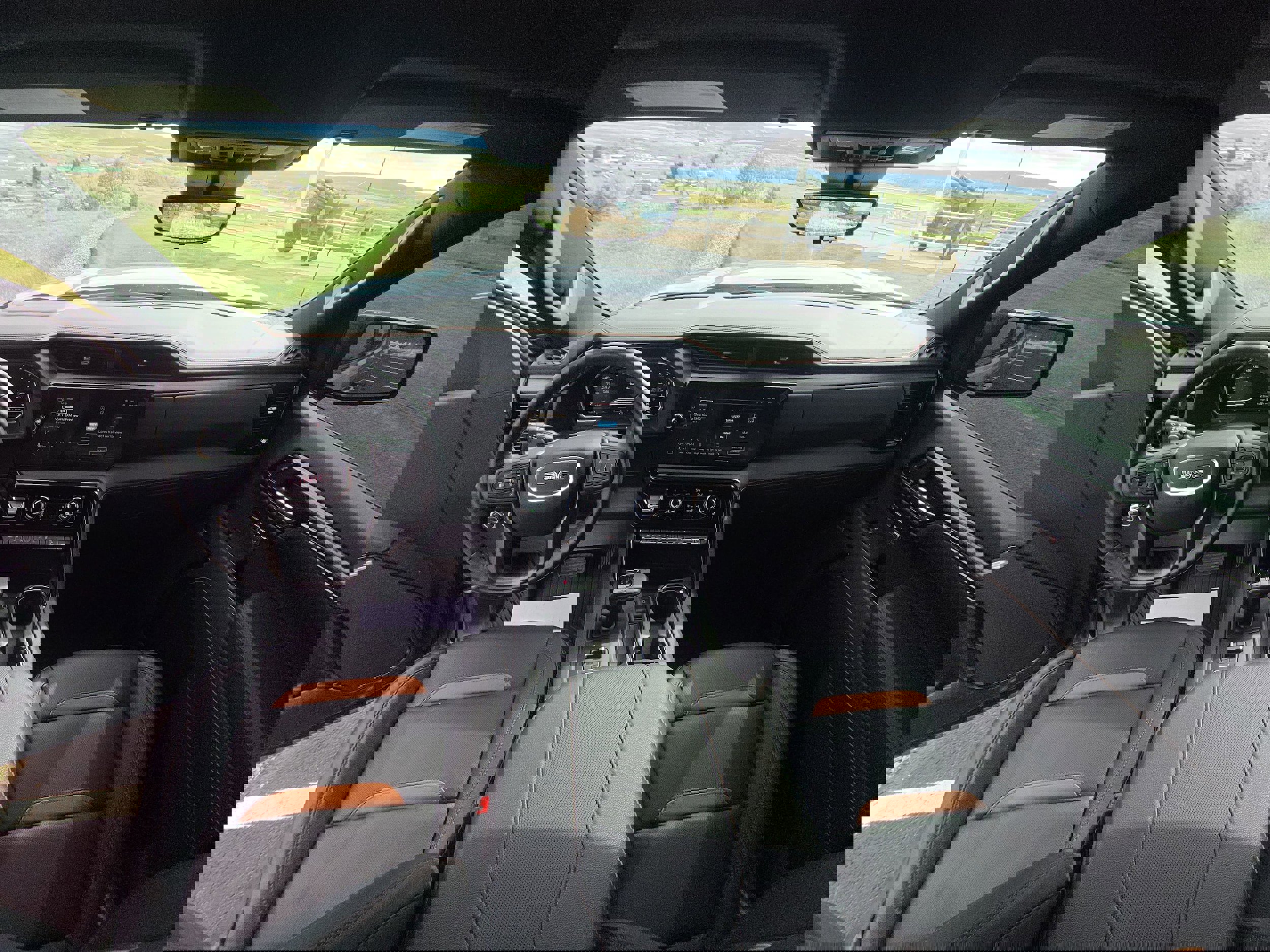 Used 2025 GMC Sierra 1500 AT4 w/ AT4 Premium Package image 11