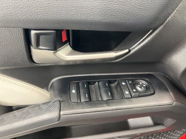 Used 2025 Toyota Tacoma Limited image 12