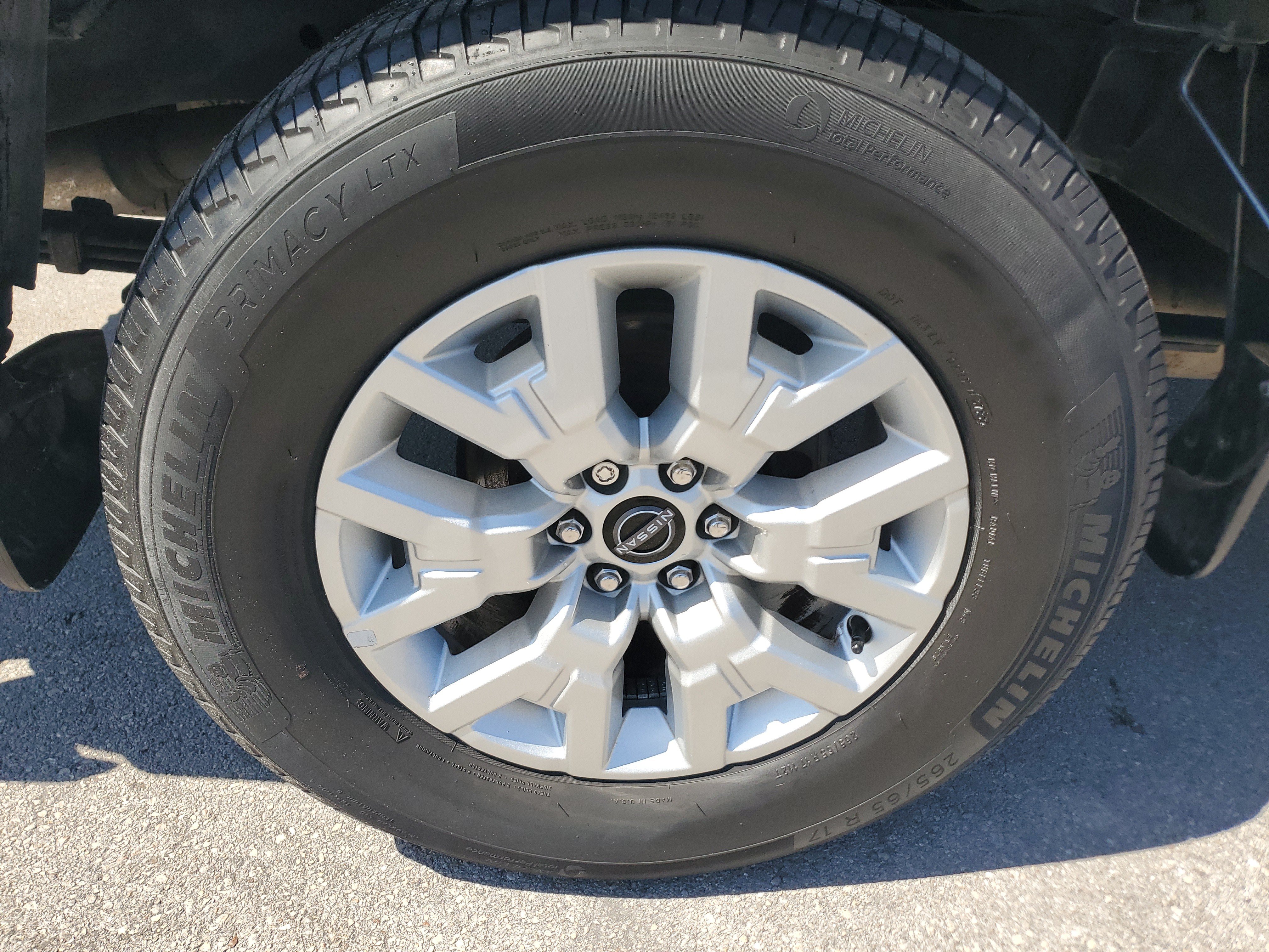 Certified 2023 Nissan Frontier SV RWD image 28