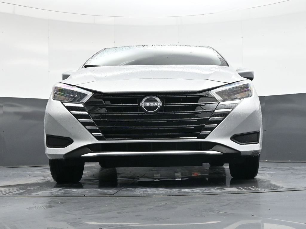 Used 2025 Nissan Versa SV w/ Trunk Package image 31