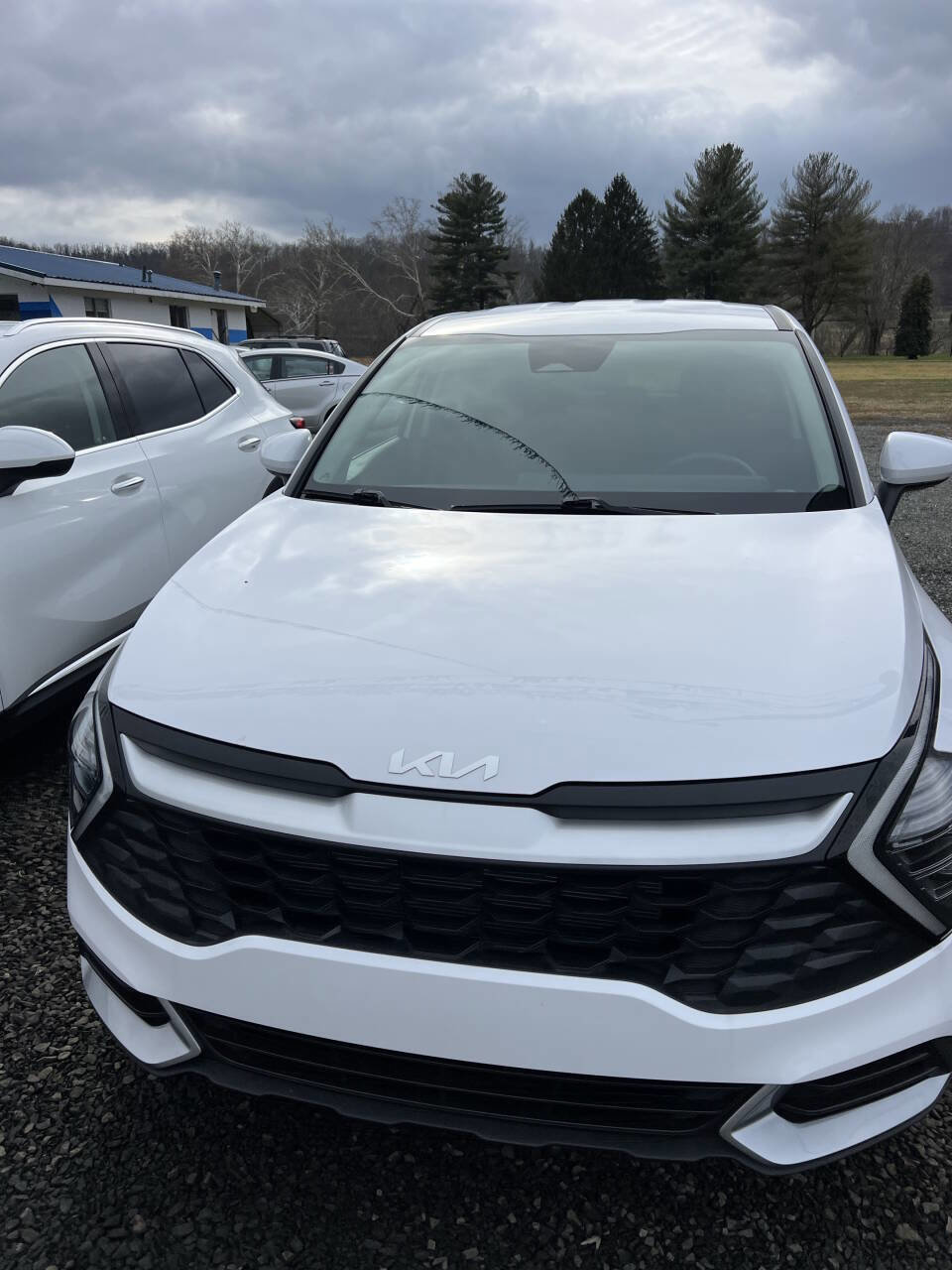 Used 2025 Kia Sportage LX image 9