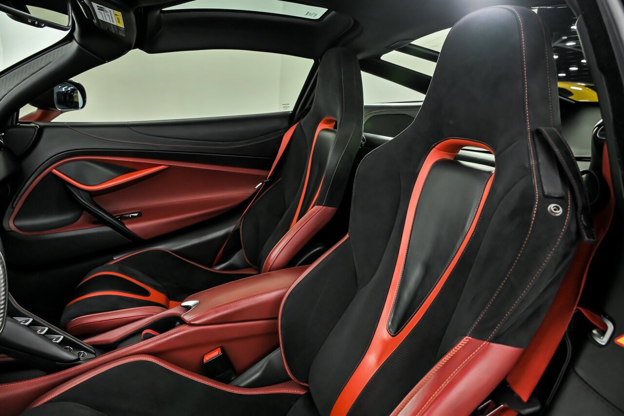 Used 2018 McLaren 720S image 28
