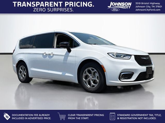 Used 2024 Chrysler Pacifica Limited