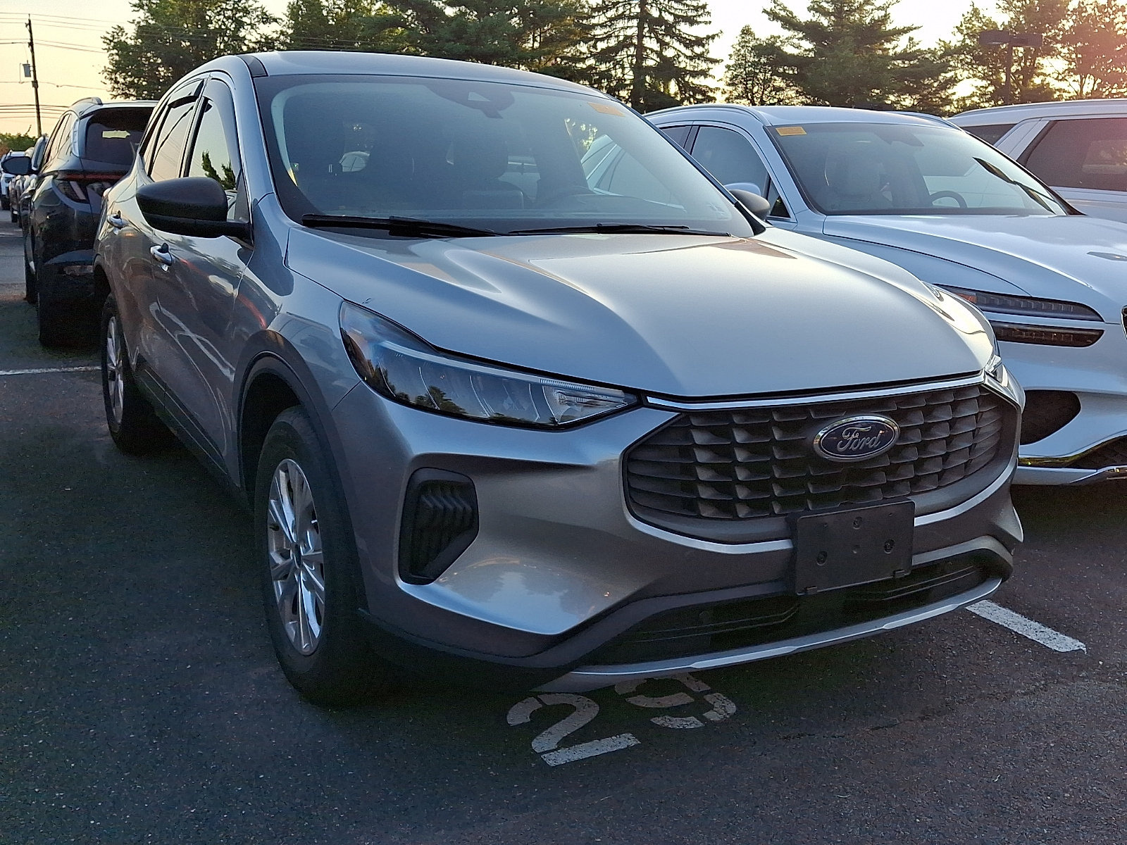 Used 2023 Ford Escape Active AWD/4WD image 5