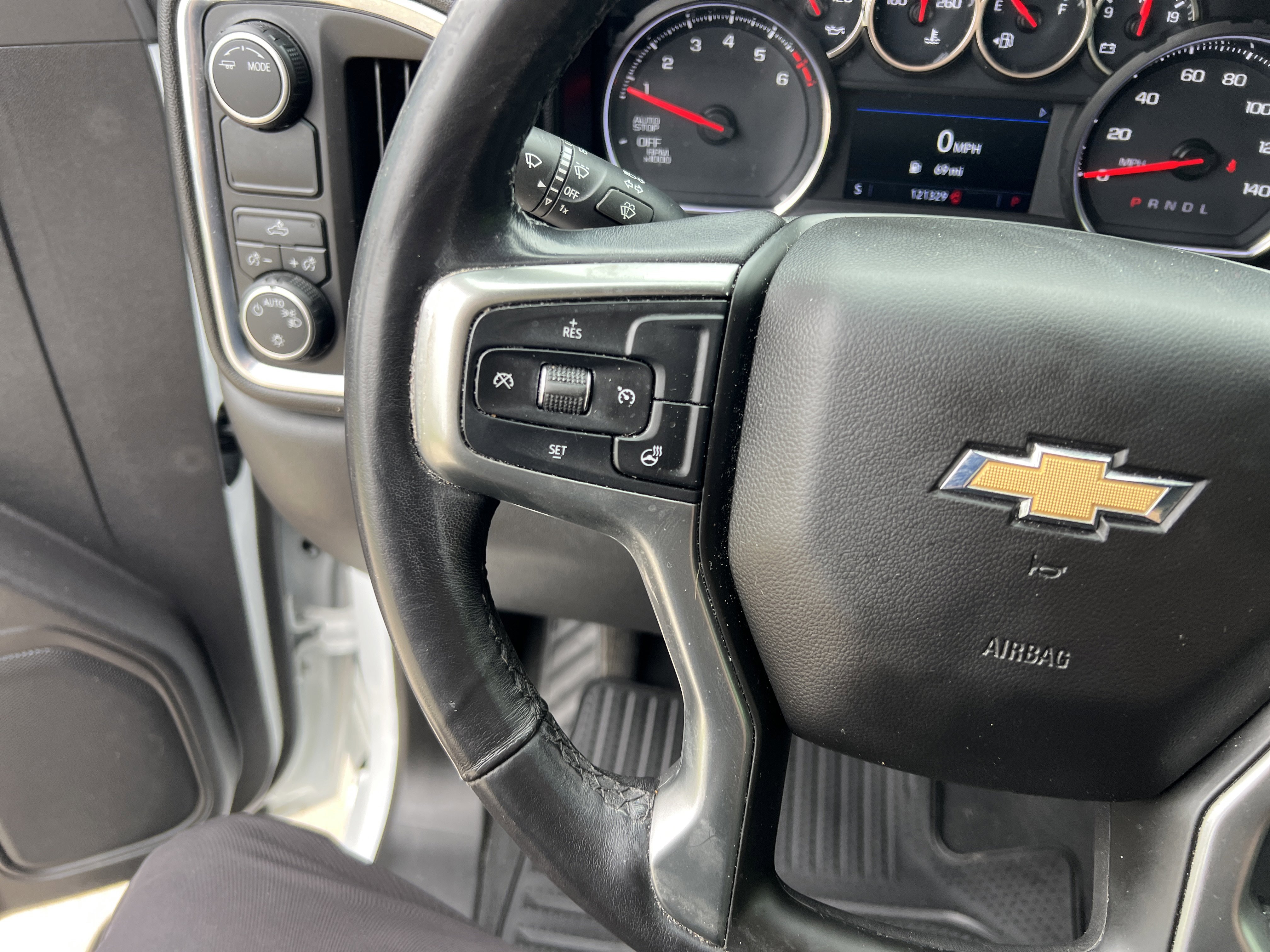 Used 2021 Chevrolet Silverado 1500 LT w/ Texas Edition Plus RWD image 17