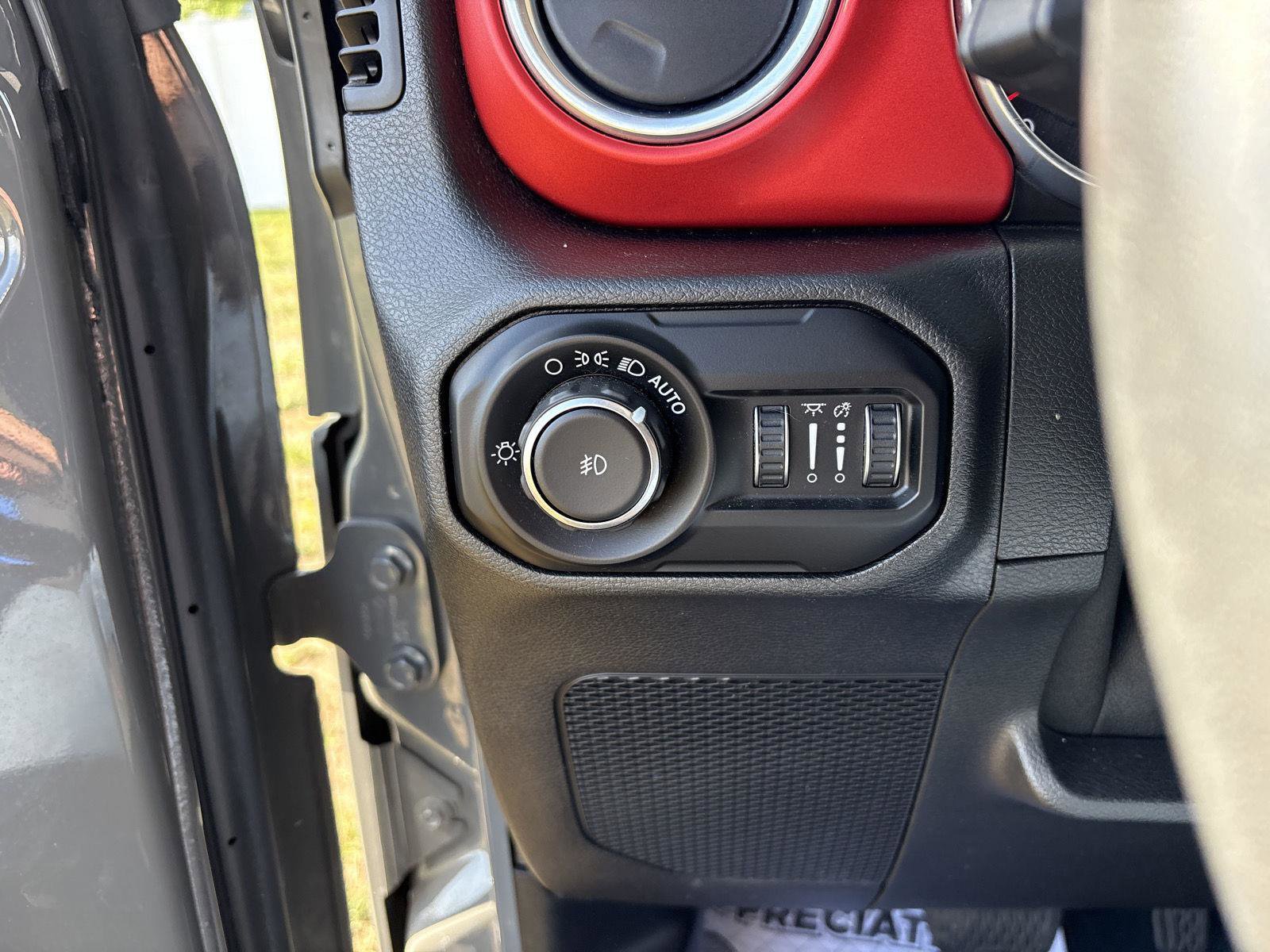 Used 2020 Jeep Wrangler Unlimited Rubicon AWD/4WD image 19