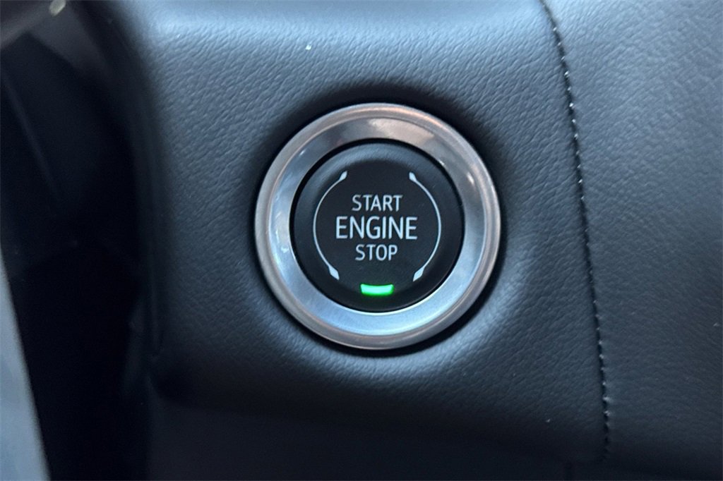 Certified 2024 GMC Yukon XL AT4 image 28