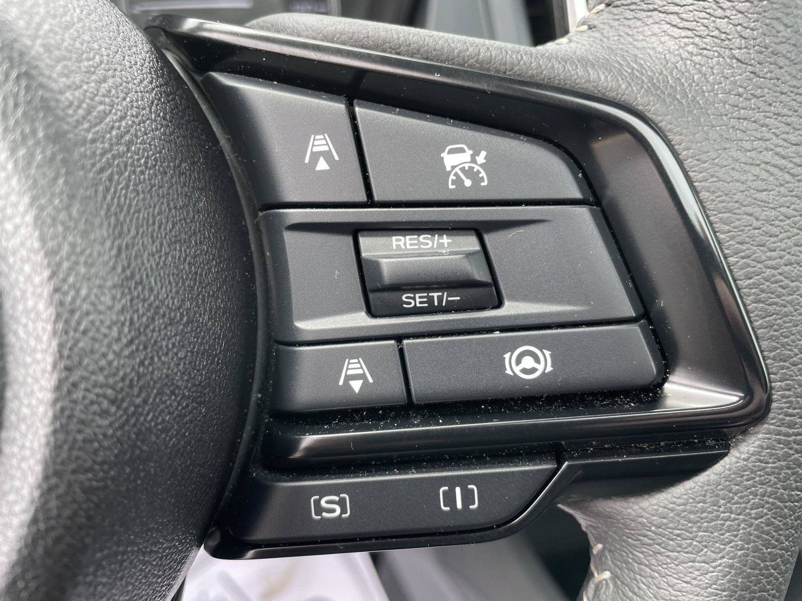 Used 2025 Subaru Forester Premium AWD/4WD image 16